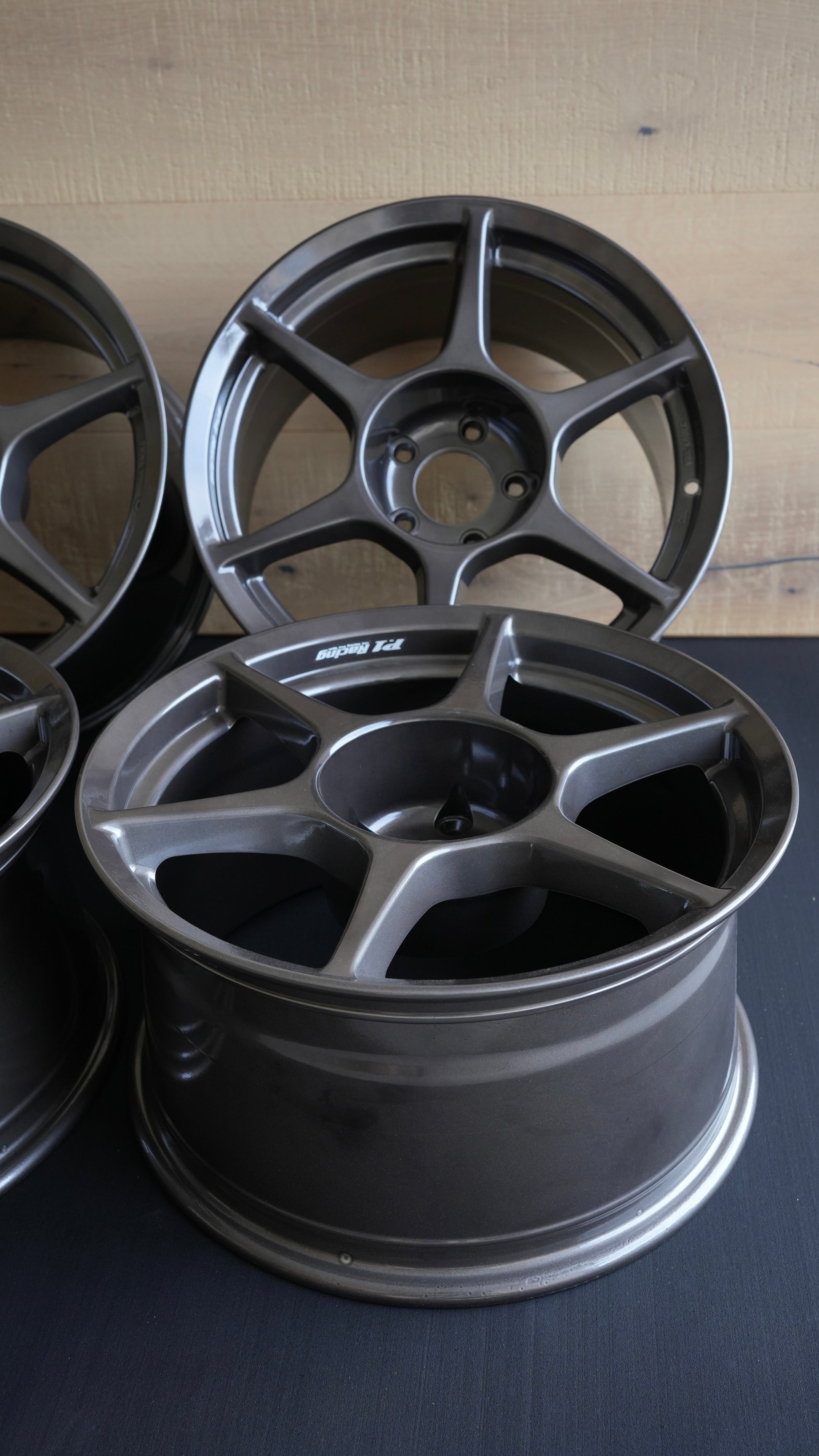 Buddyclub P1 17x9j +17 set