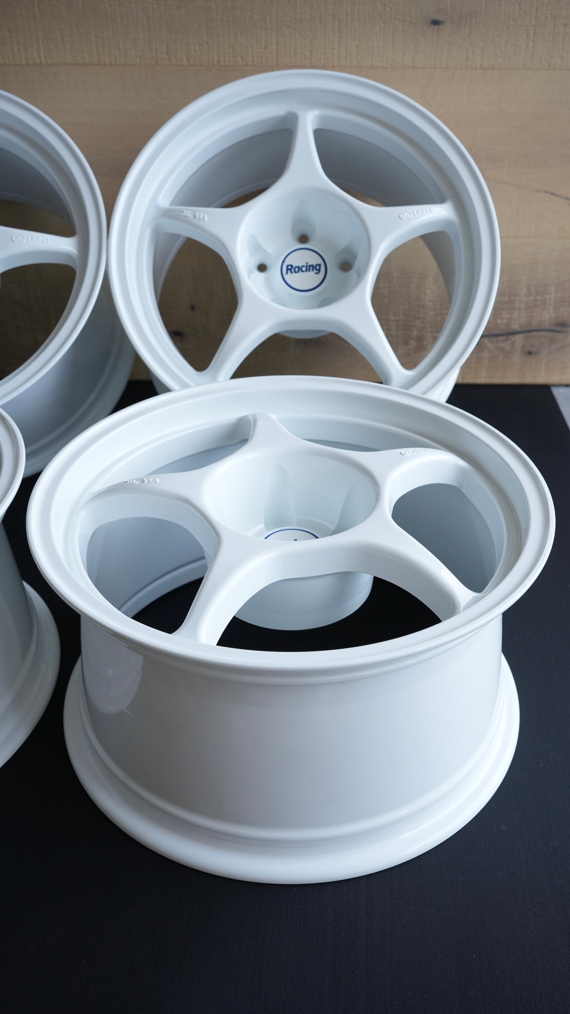 Enkei RP01 17x9j +22 set