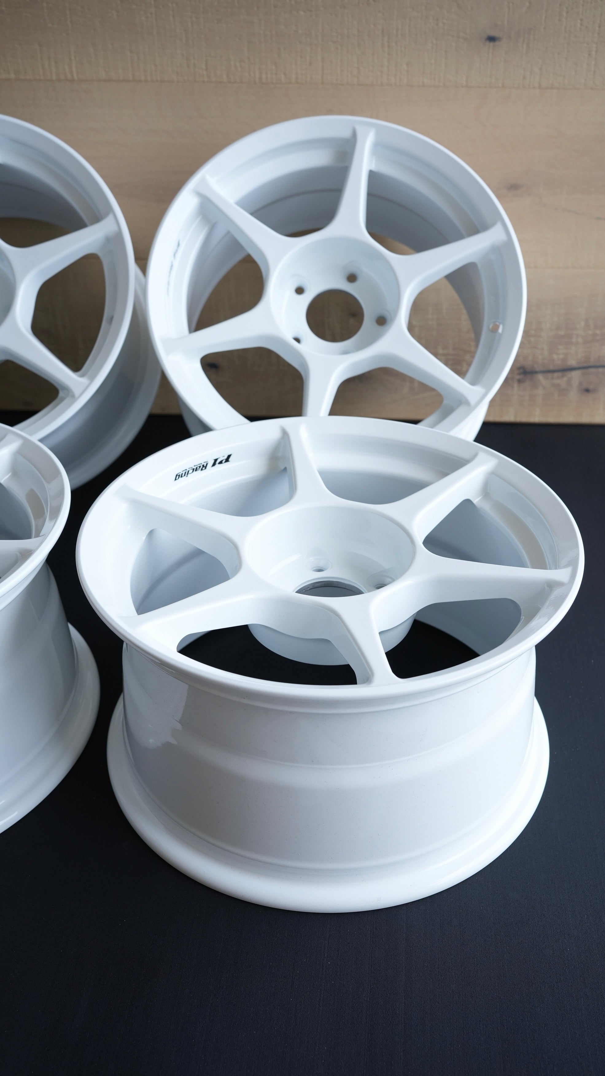 Buddyclub P1 16x8.5j +27