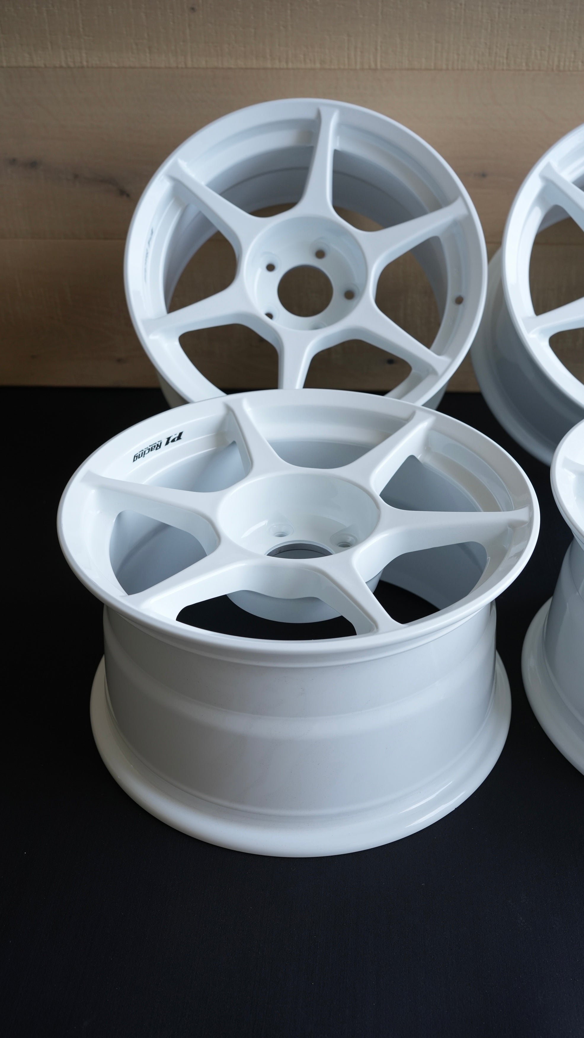 Buddyclub P1 16x8.5j +27