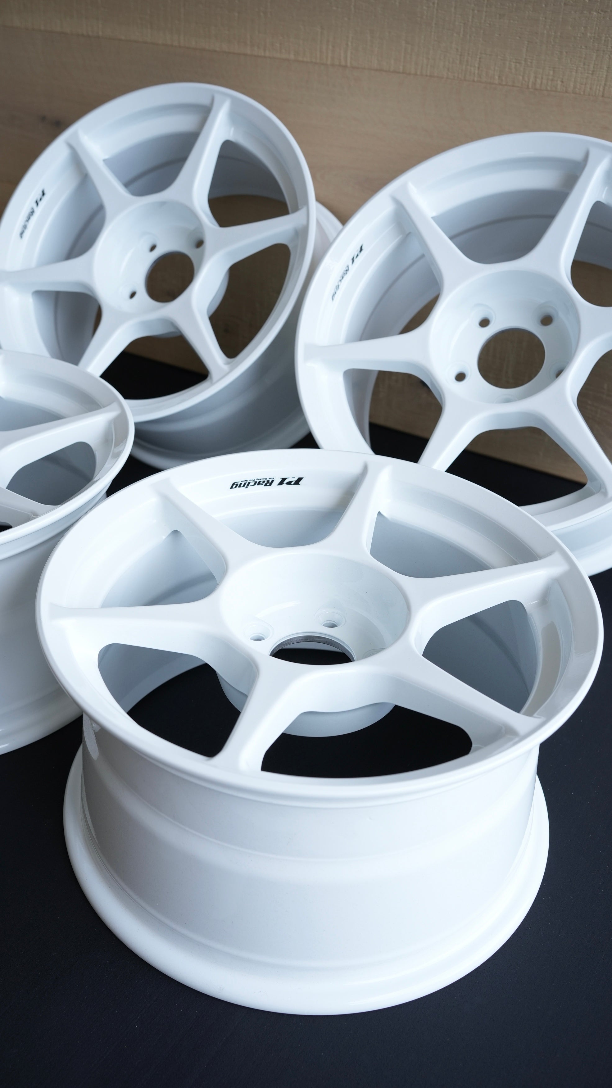 Buddyclub P1 16x8.5j +27