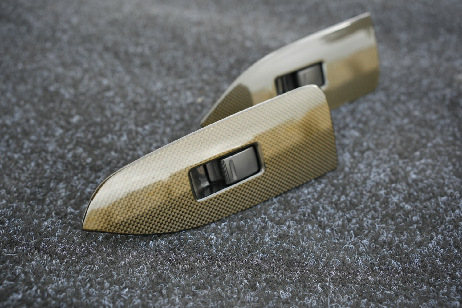 JZX100 Tourer V rear carbon window switches
